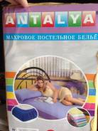 Постельное белье полутороспальное.