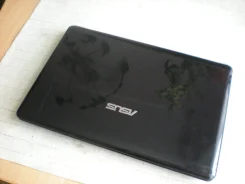 Asus Eee PC 1201N. 12", WiFi