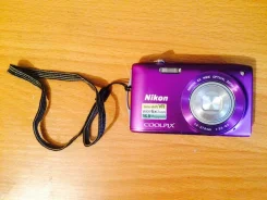 Nikon Coolpix S3300. 4 - 4.9 ��, ���: 5� ����
