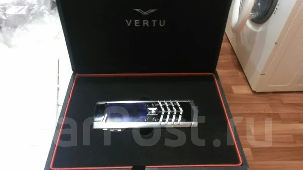 Vertu Signature. ����� ����