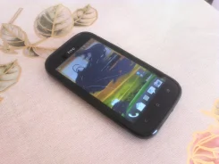 HTC Desire SV. �/�