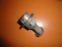 Топливная рейка. Toyota: Corona, Cressida, Cresta, Supra, Century, Crown, 4Runner, Celica, Mark II, Chaser, Soarer Двигатели: 22REC, 1GE, 5ME, MTEU, 1...