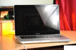 Apple MacBook Pro 13 2012 Mid MD101. 3,3����, ��� 4 ��, ���� 500���, WiFi: 1, Bluetooth: 1, ����������� �� 7��. ����