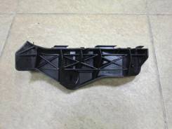 Крепление бампера. Toyota ist, NCP60, NCP61, NCP65 Двигатели: 1NZFE, 2NZFE