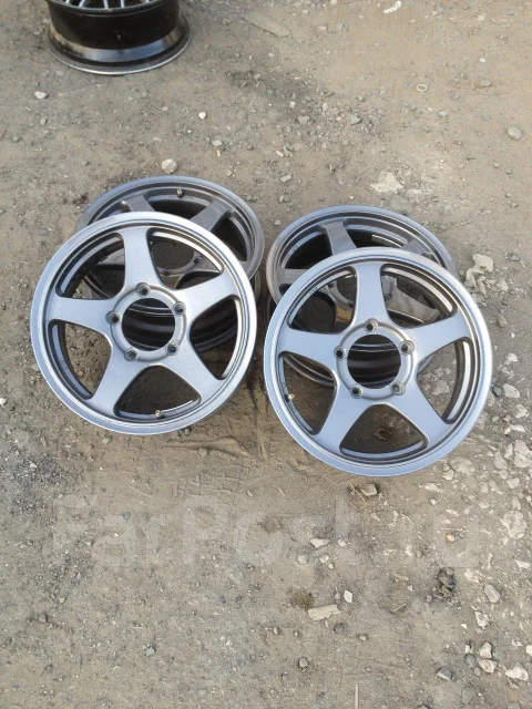 OZ Racing Gemini. 5.5x16", 5x139.7, ET22 ����