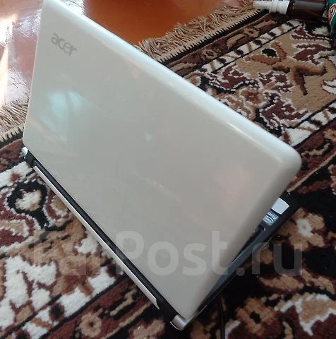 Acer Aspire One D250. 1,6����, ��� 2048 ��, ���� 160���, WiFi: 1, ����������� �� 1��. ����