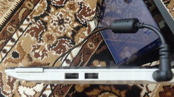 Acer Aspire One D250. 1,6����, ��� 2048 ��, ���� 160���, WiFi: 1, ����������� �� 1��. ����