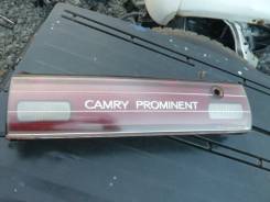 Вставка багажника. Toyota Camry Prominent