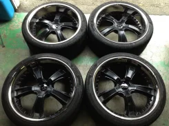 Avarus. 9.5/10.5x22", 5x120, ET25/25 ����