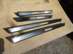 Порог пластиковый. Toyota Crown Majesta, JZS179, UZS171, JZS171, JZS175, JZS177 Двигатель 1UZFE