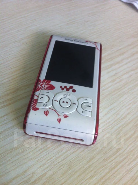 Sony Ericsson Walkman W595. �/� ����