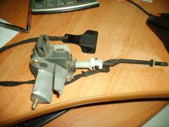Замок лючка бензобака. Toyota Avensis, AZT255, AZT255W Двигатель 1AZFSE