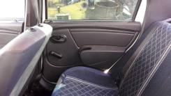 Обшивка двери. Renault Logan