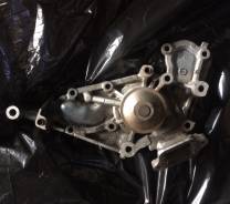 Помпа водяная. Lexus: LS400, GS460, GS350, GS300, LX470, LS430, GS430, SC430, GX470, SC300, GS400, SC400 Двигатели: 1UZFE, 3UZFE, 2UZFE