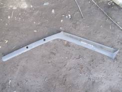 Накладка на стойку. Mitsubishi Pajero, V26W Двигатель 4M40