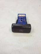 Кнопка включения обогрева. Nissan Bluebird Sylphy, QNG10, QG10, TG10, FG10 Двигатели: QG18DE, QR20DD, QG15DE