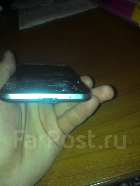Asus PadFone 2 16Gb ����