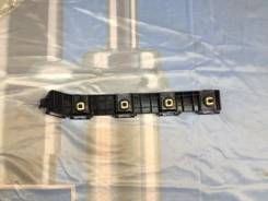 Крепление бампера. Toyota Sequoia, UCK60, UCK60L, UCK65, UCK65L, UPK60, UPK60L, UPK65, UPK65L, USK60, USK65 Двигатели: 1URFE, 2UZFE, 3URFBE, 3URFE