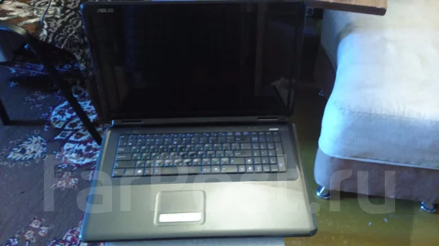 Asus K70AB. 2,2����, ��� 2048 ��, ���� 220���, WiFi: 1, ����������� �� 2��. ����