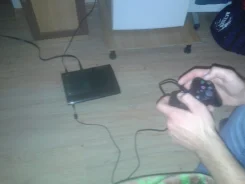 Sony PlayStation 3 Super Slim ����