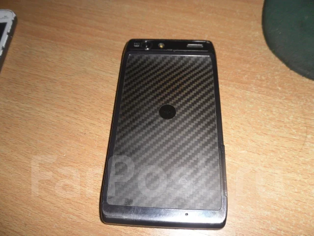 Motorola RAZR MAXX ����