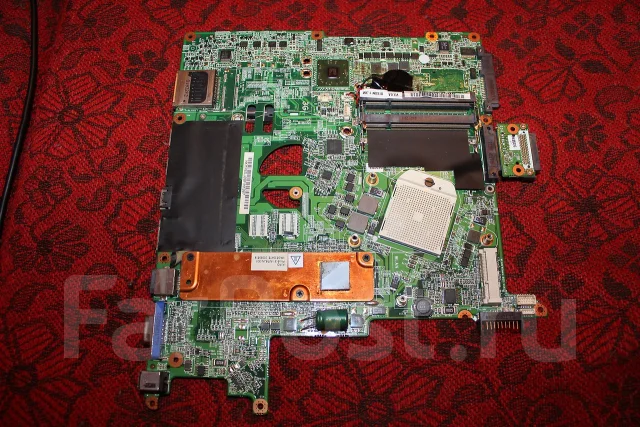 Roverbook Pro. 15.4", 2����, WiFi: 1, Bluetooth: 1 ����