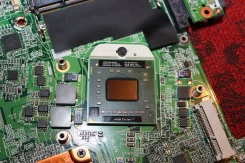 AMD Turion X2 RM-70 ����
