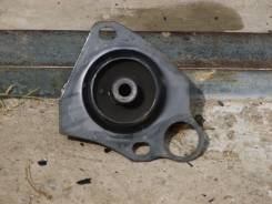 Подушка коробки передач. Toyota Prius, NHW20 Двигатель 1NZFXE