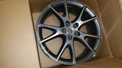 Ferrari. 8.0x20", ET44 ����