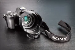 Sony Cyber-shot DSC-H50. 9 - 9.9 ��, ���: 14� � ����� ����