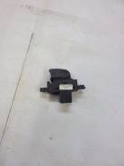 Кнопка стеклоподъемника. Nissan Presage, VU30, TU30, VNU30, HU30, U30, NU30, TNU30 Nissan Cube, AZ10, ANZ10, Z10 Nissan Serena, RC24, PNC24, PC24, TC2...