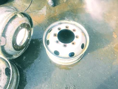 Volvo. x22.5" ����