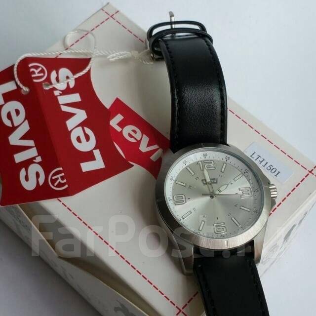 Levis 3 800