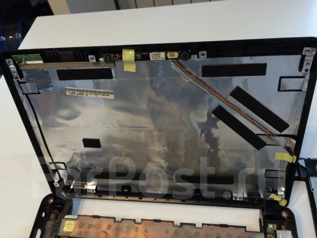 Asus Eee PC 1005PE. 16����, ��� 2048 ��, ���� 1���, WiFi: 1, Bluetooth: 1, ����������� �� 14��. ����