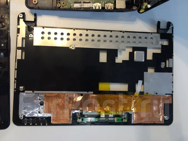 Asus Eee PC 1005PE. 16����, ��� 2048 ��, ���� 1���, WiFi: 1, Bluetooth: 1, ����������� �� 14��. ����
