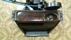 Прикуриватель с пепельницей на Honda Civic Aerodec МВ. Honda Civic Aerodeck Honda Civic Двигатели: D15Z8, D14Z3, D16W4, D14Z4, D16W3, 20T2N23N, D14A7...