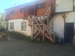 Производственно-складские комплексы. 60 кв. м., улица Завойко 10, р-н БАМ. Дом снаружи