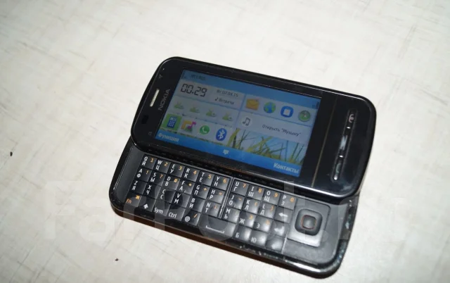 Nokia C6-00. �/� ����