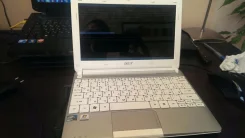 Acer Aspire One D257. 1,6����, ��� 2048 ��, ���� 250���, WiFi, Bluetooth, ����������� �� 6��. ����
