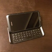 Nokia E7. �/� ����