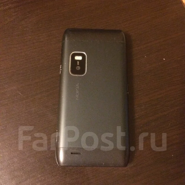 Nokia E7. �/� ����