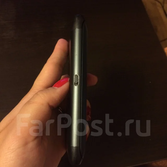 Nokia E7. �/� ����