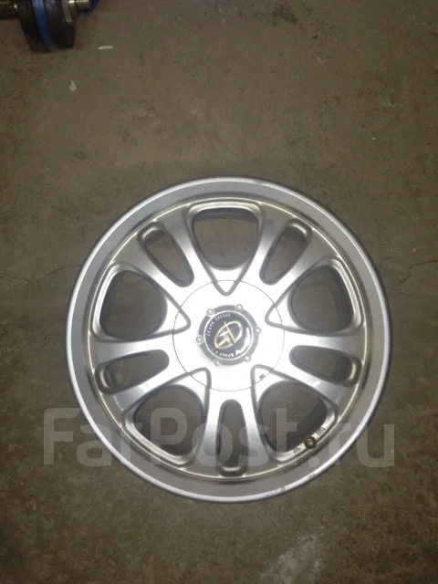 Rial DH. 7.0x16", 5x110, ET38 ����