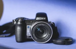 Sony Cyber-shot DSC-H7 ����
