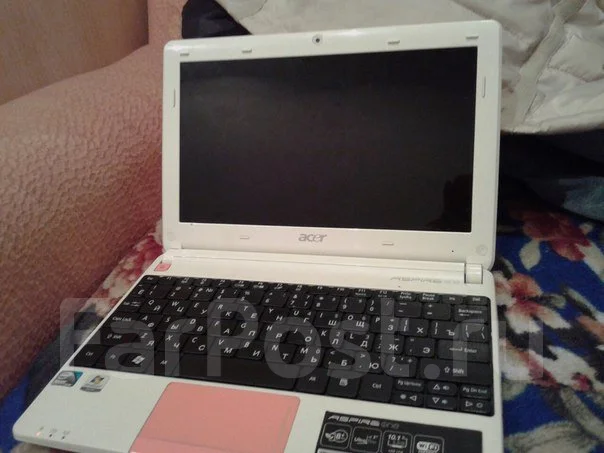 Acer Aspire One Happy2-N578Qoo. WiFi: 1 ����