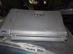 Бардачок. Nissan Avenir, PNW11 Двигатели: SR20DET, SR20DE