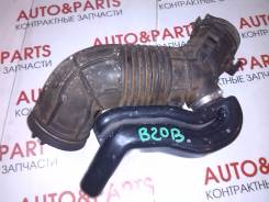 Патрубок воздухозаборника. Honda CR-V, E-RD1