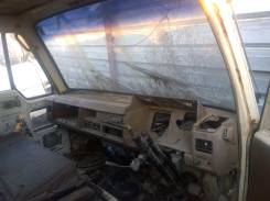 Кабина. Nissan Atlas, MGH40 Двигатель ED33