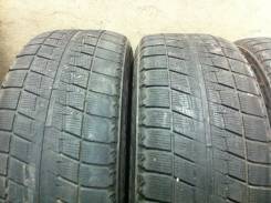 Bridgestone Blizzak Revo2. Зимние, без шипов, износ: 60%, 4 шт