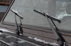 Держатель щетки стеклоочистителя. Mercedes-Benz G-Class